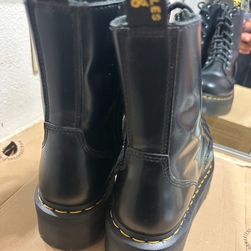 Dr. Martens Jadon Boot Smooth Leather Platforms - Picture 6 of 8